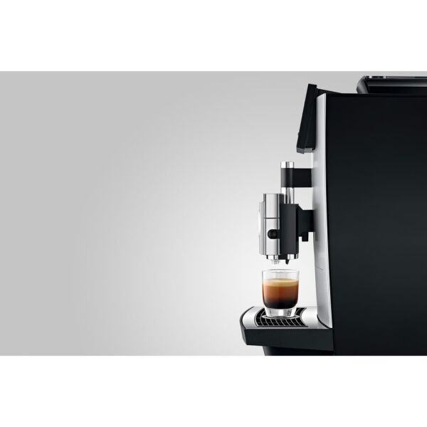 Jura X8 Profesyonel Tam Otomatik Kahve Makinesi