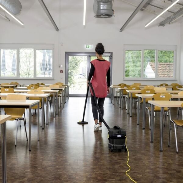 Karcher T 11/1 Classic 850W 11 Litre Profesyonel Torbalı Süpürge - Siyah