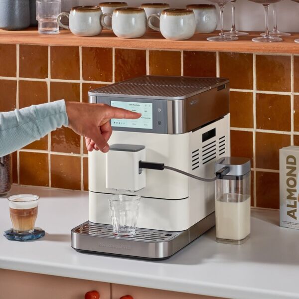 KitchenAid KF8 5KES8558EPL Tam Otomatik Espresso Makinesi – Porcelain White