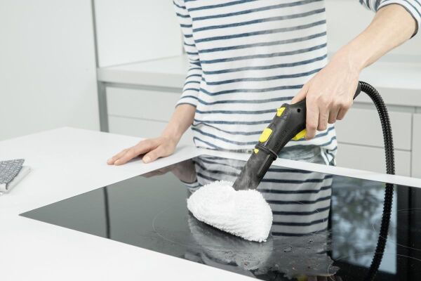 Karcher SC 4 EasyFix 3.5 Bar 2000W Buharlı Temizlik Makinesi