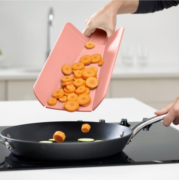 Joseph Joseph 60158 Chop2Pot Küçük Katlanır Kesme Tahtası - Pembe
