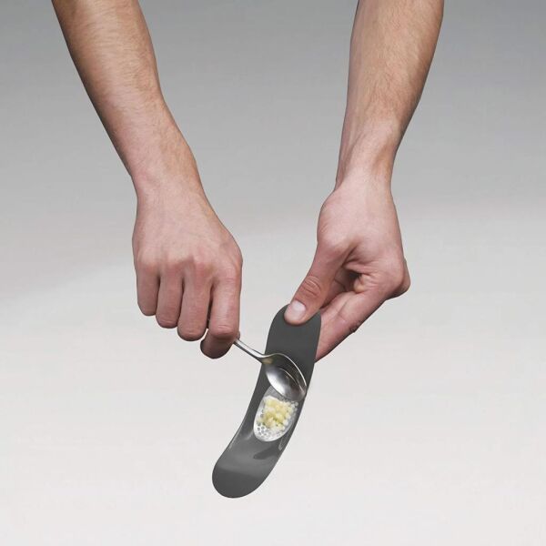 Joseph Joseph 20107 Rocker Sarımsak Ezici - Gri