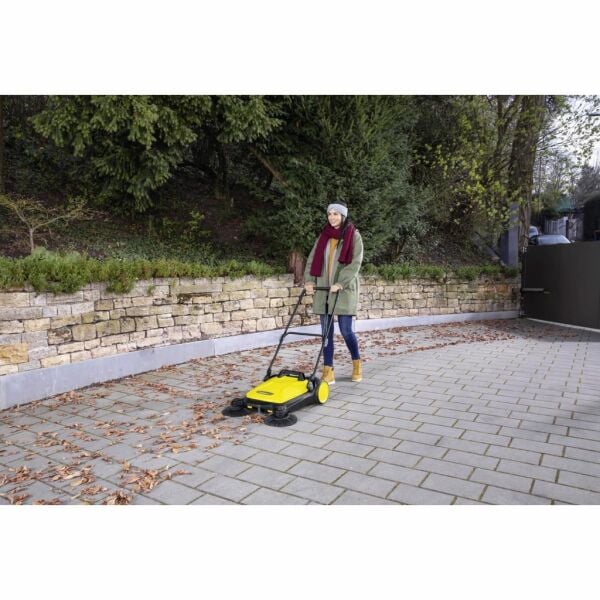 Karcher S 4 Twin 20 Litre Mekanik Dış Alan Süpürücü