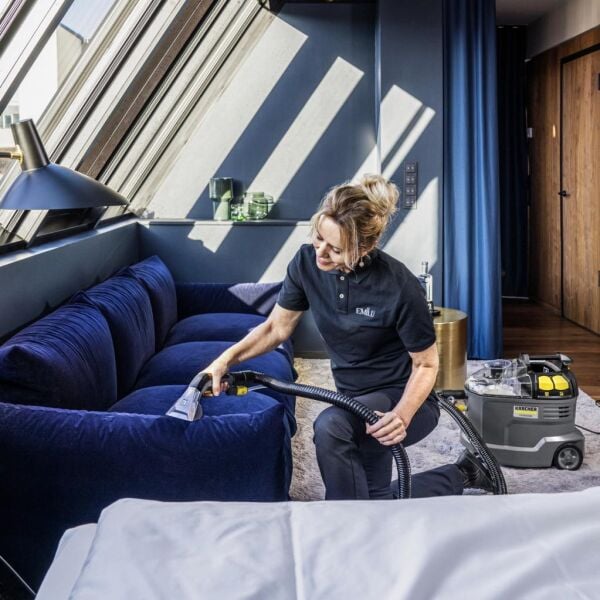 Karcher Puzzi 8/1 Halı ve Koltuk Yıkama Makinesi