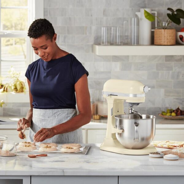 KitchenAid 5KSM70SHXEAC 6,6 L Kaldırılabilir Kaseli Stand Mikser - Almond Cream