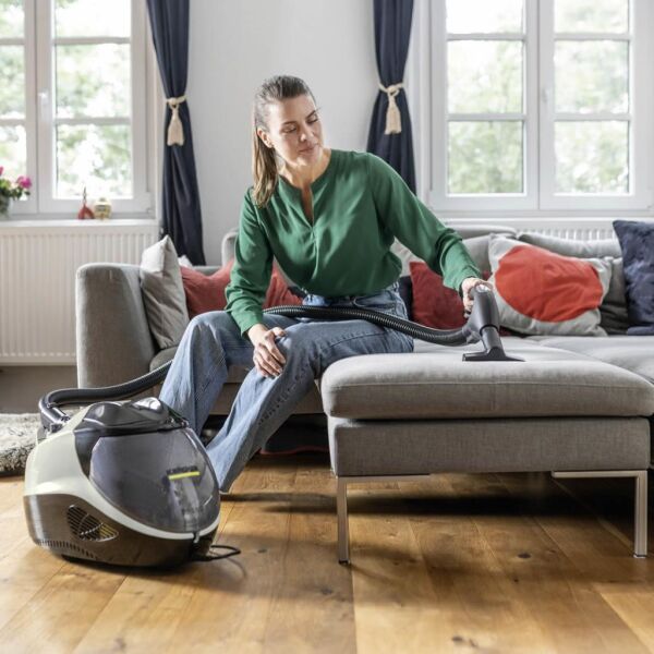 Karcher SV 7 (4 Bar) 2200W Buharlı Temizlik Robotu - Beyaz