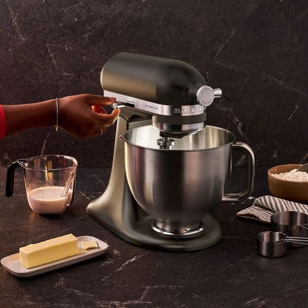 KitchenAid Artisan Plus 5KSM50PKVEBK 4.7 Litre Stand Mikser - Cast Iron Black
