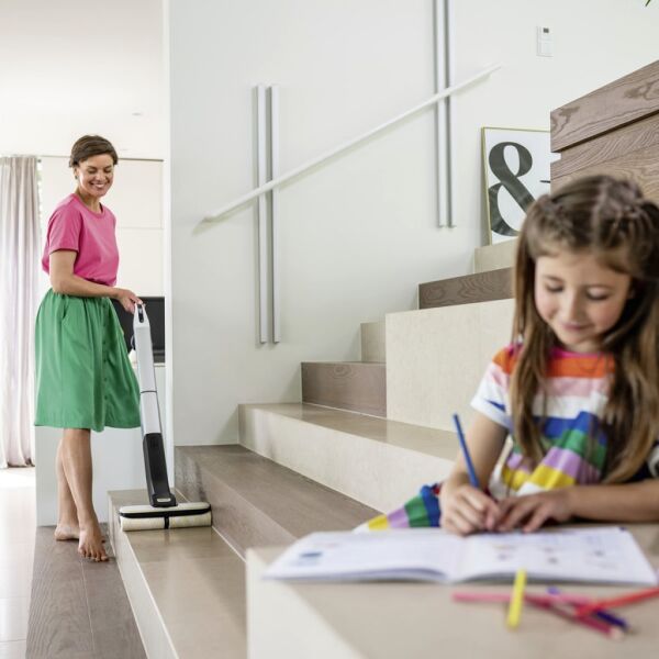 Karcher FC 4-4 Kablosuz Şarjlı Zemin Temizleme Makinesi - 10564000