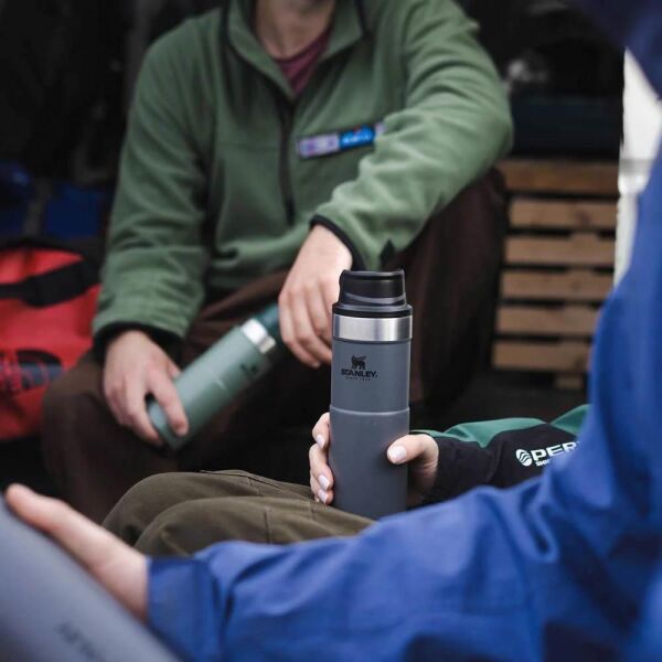 Stanley 10-09848-052 Klasik Trigger Action 0,35 Litre Çelik Termos Bardak - Füme