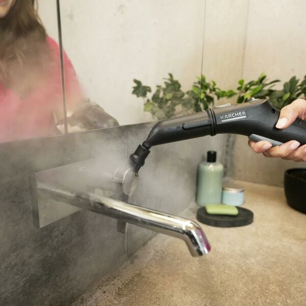 Karcher SC 4 Deluxe EasyFix 4 Bar 2200 W Buharlı Temizlik Makinesi - Beyaz