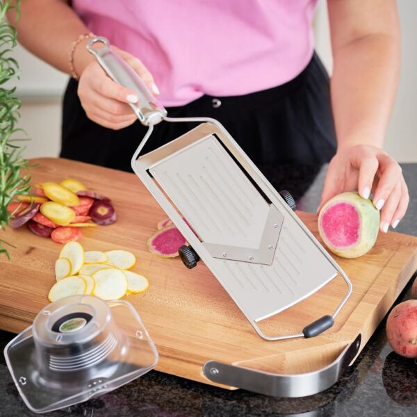 Rösle 95008 Paslanmaz Çelik Ayarlanabilir Rende