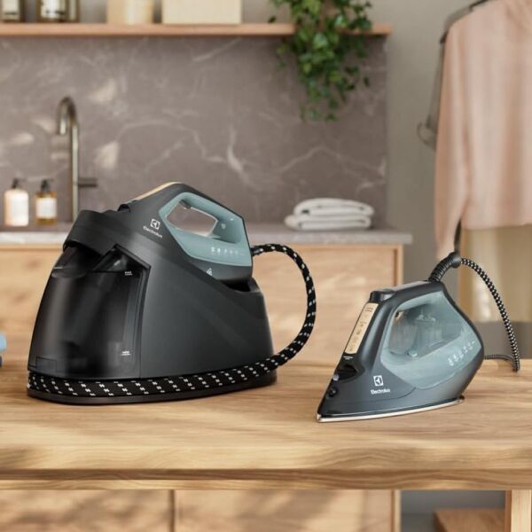 Electrolux E8ST2-8OG Renew 800 Serisi 2400W 7.5 Bar Buhar Kazanlı Ütü