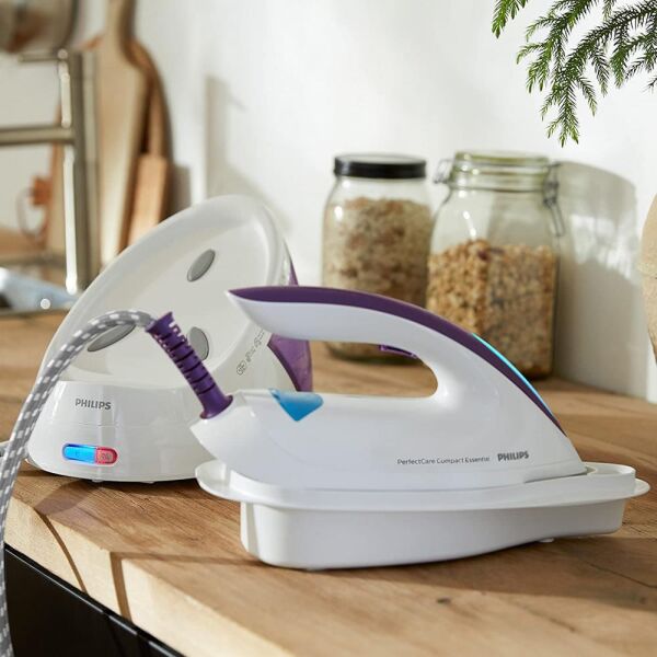 Philips GC6802/30 PerfectCare Compact 5,5 bar 2400W Buhar Kazanlı Ütü