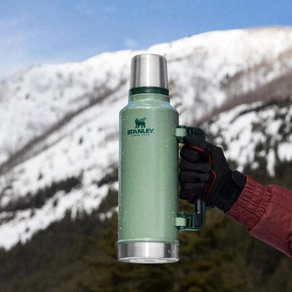 Stanley 10-07934-003 Klasik Vakumlu 1.9 Litre Çelik Termos - Yeşil