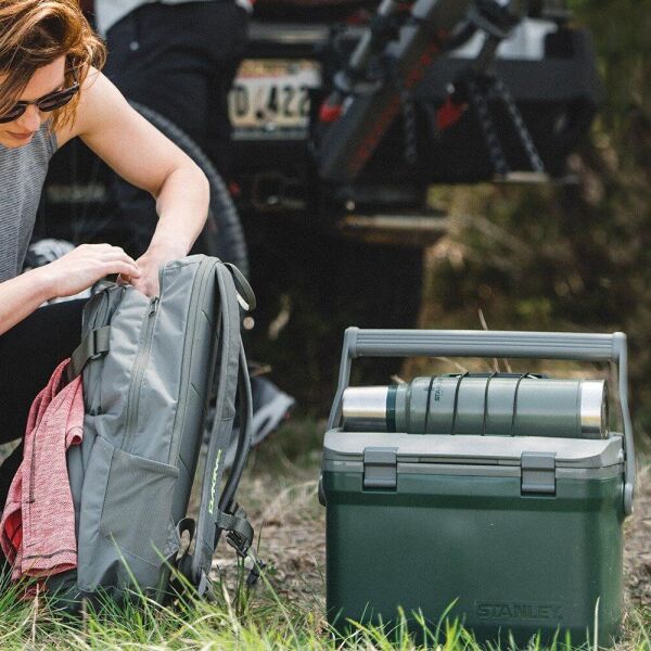 Stanley 10-01623-068 Adventure 15 Litre Taşınabilir Soğutucu Kamp Buzluğu - Yeşil