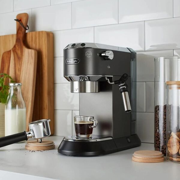 Delonghi Dedica EC685.BK Manuel Espresso Makinesi - Siyah