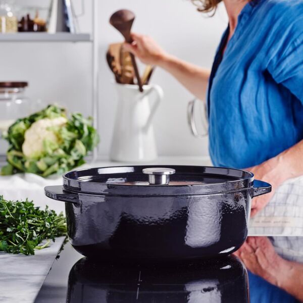 KitchenAid CC006064-001 5.6 Litre 30 cm. Oval Döküm Demir Tencere - Siyah