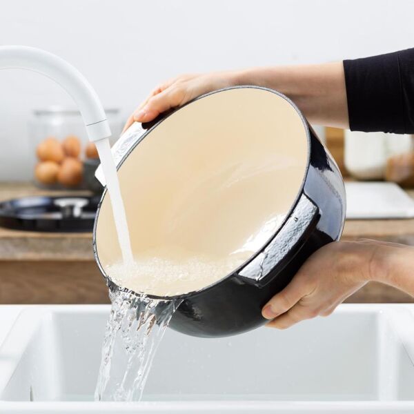 KitchenAid CC006064-001 5.6 Litre 30 cm. Oval Döküm Demir Tencere - Siyah