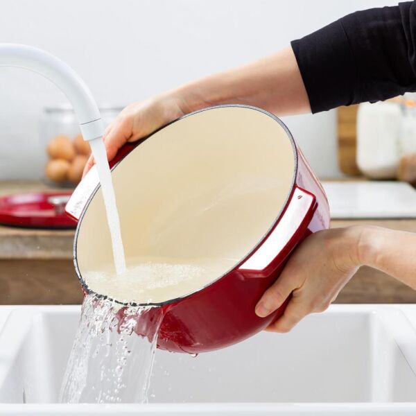 KitchenAid CC006063-001 5.6 Litre 30 cm. Oval Döküm Demir Tencere - Kırmızı