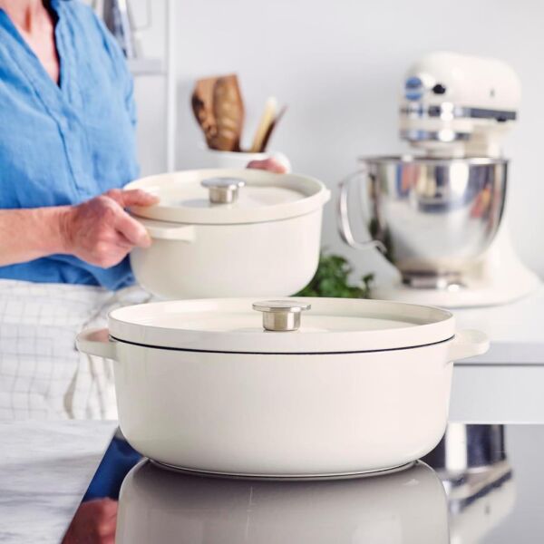 KitchenAid CC006062-001 5.6 Litre 30 cm. Oval Döküm Demir Tencere - Krem