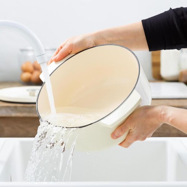 KitchenAid CC006062-001 5.6 Litre 30 cm. Oval Döküm Demir Tencere - Krem