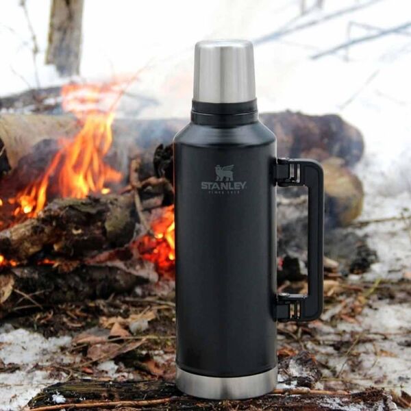 Stanley 10-07934-004 Klasik Vakumlu 1.9 Litre Çelik Termos - Siyah