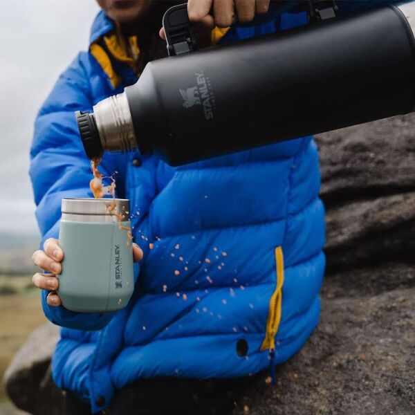 Stanley 10-07935-045 Klasik Vakumlu 2.3 Litre Çelik Termos - Siyah